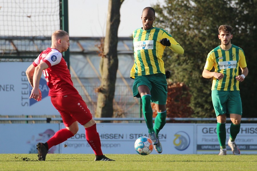 SV Straelen vs. FC Wegberg-Beeck (2021/22)_12