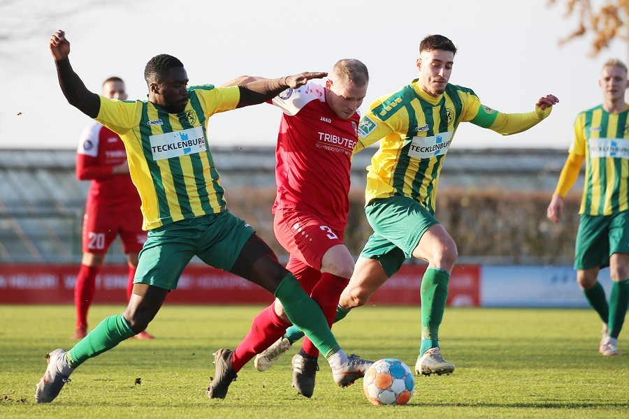 SV Straelen vs. FC Wegberg-Beeck (2021/22)_22