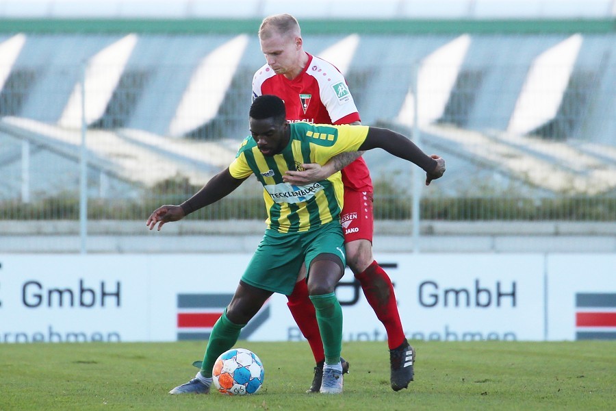 SV Straelen vs. FC Wegberg-Beeck (2021/22)_28