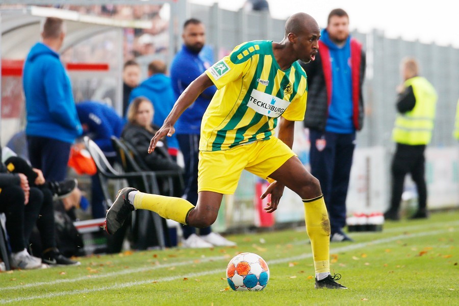 SV Straelen vs. KFC Uerdingen (2021/22)_47