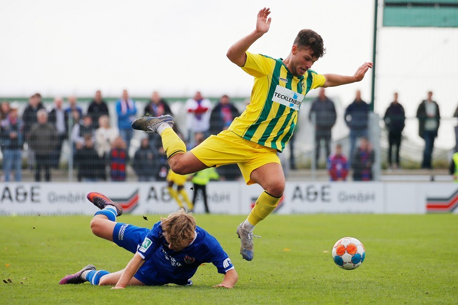 SV Straelen vs. KFC Uerdingen (2021/22)_52