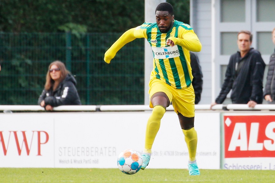 SV Straelen vs. KFC Uerdingen (2021/22)_63