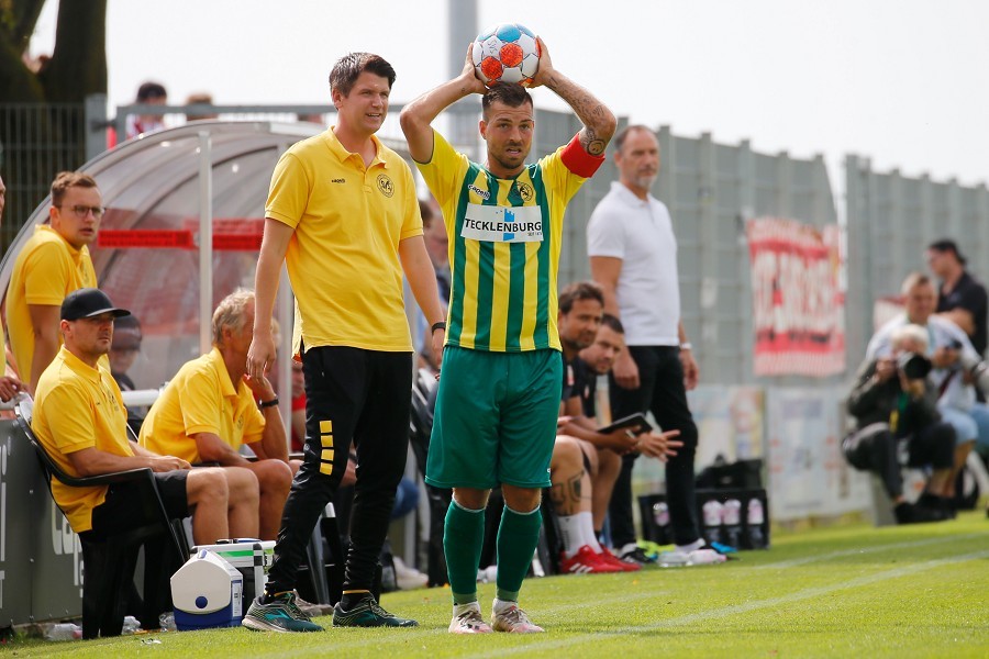 SV Straelen vs. RW Ahlen (2021/22)_38