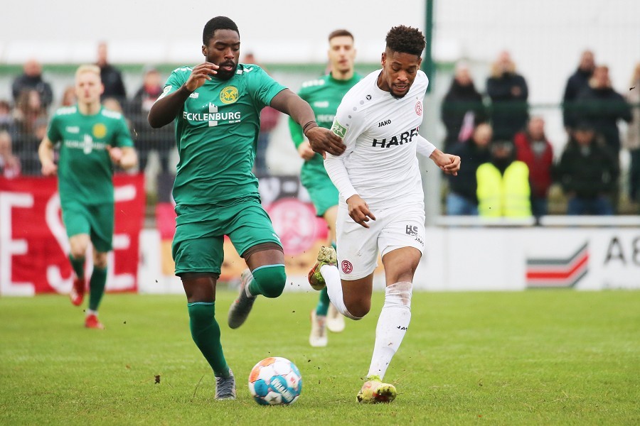 SV Straelen vs. RW Essen (2021/22)_10