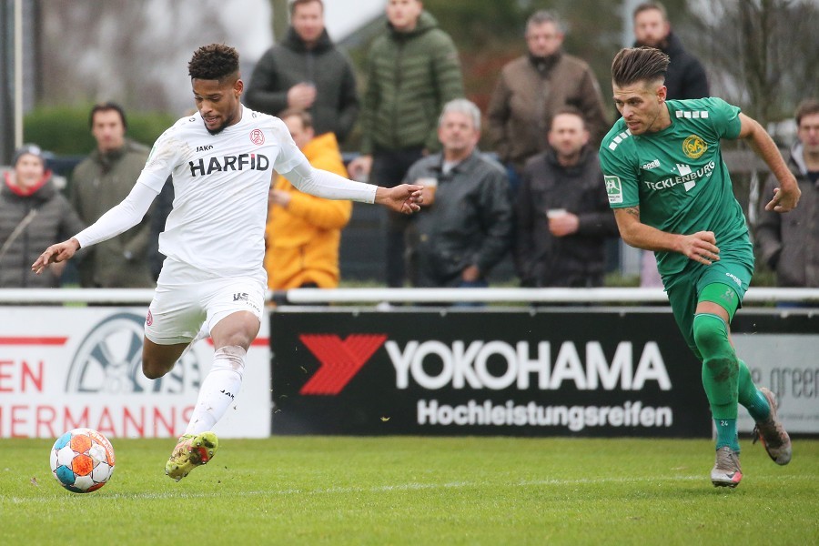 SV Straelen vs. RW Essen (2021/22)_17