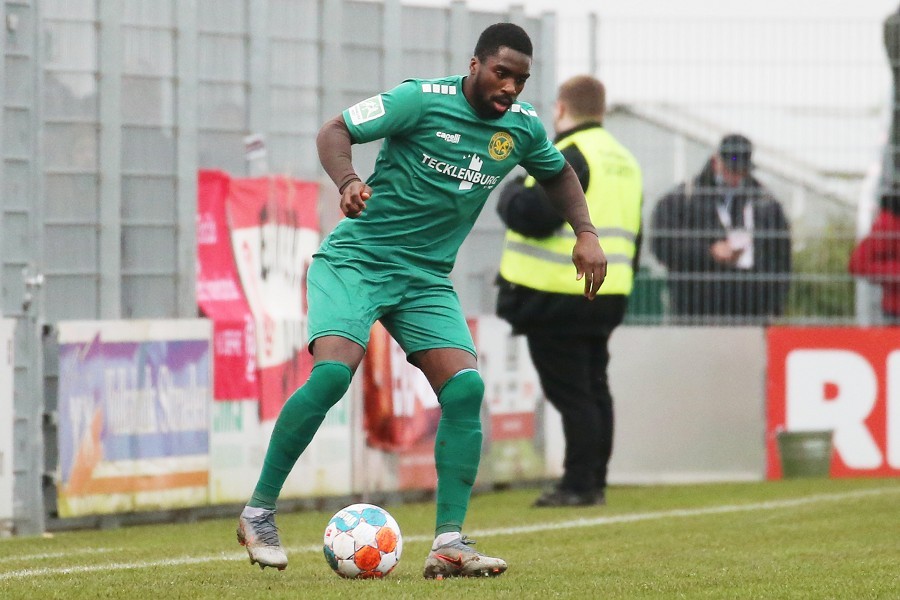 SV Straelen vs. RW Essen (2021/22)_18