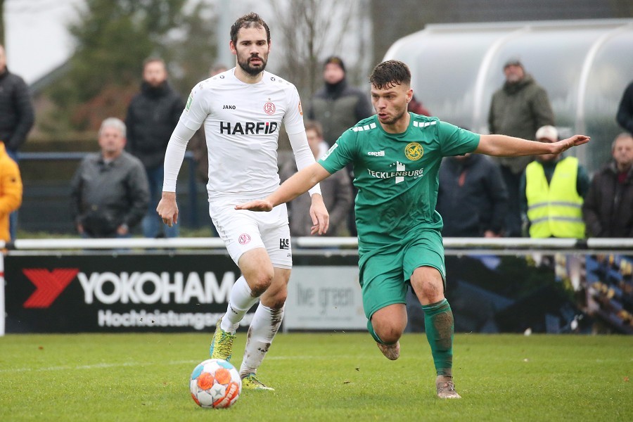 SV Straelen vs. RW Essen (2021/22)_33