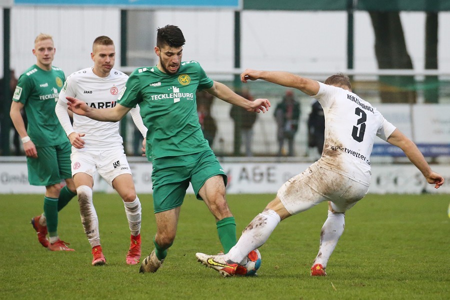 SV Straelen vs. RW Essen (2021/22)_37