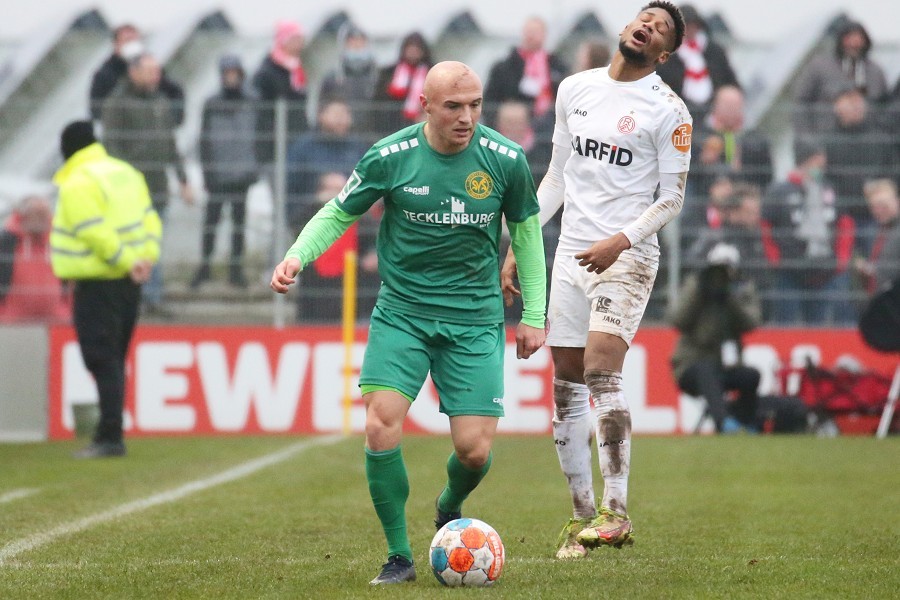 SV Straelen vs. RW Essen (2021/22)_41