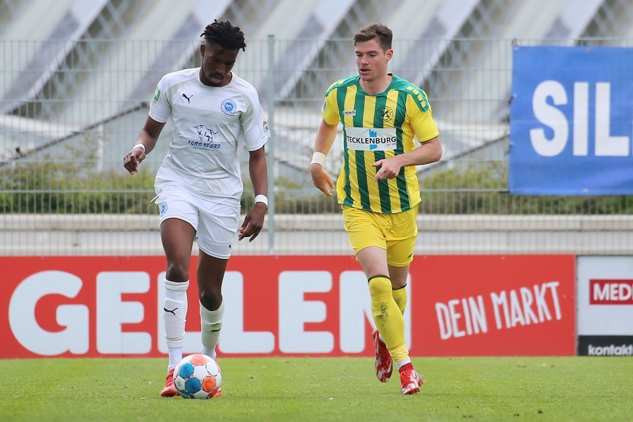 SV Straelen vs. Sportfreunde Lotte (2021/22)_47