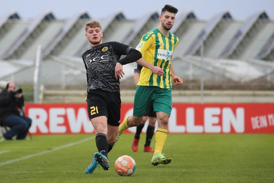 SV Straelen vs. VfB Homberg (2021/22)_37
