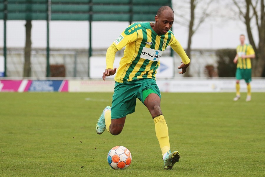 SV Straelen vs. VfB Homberg (2021/22)_56