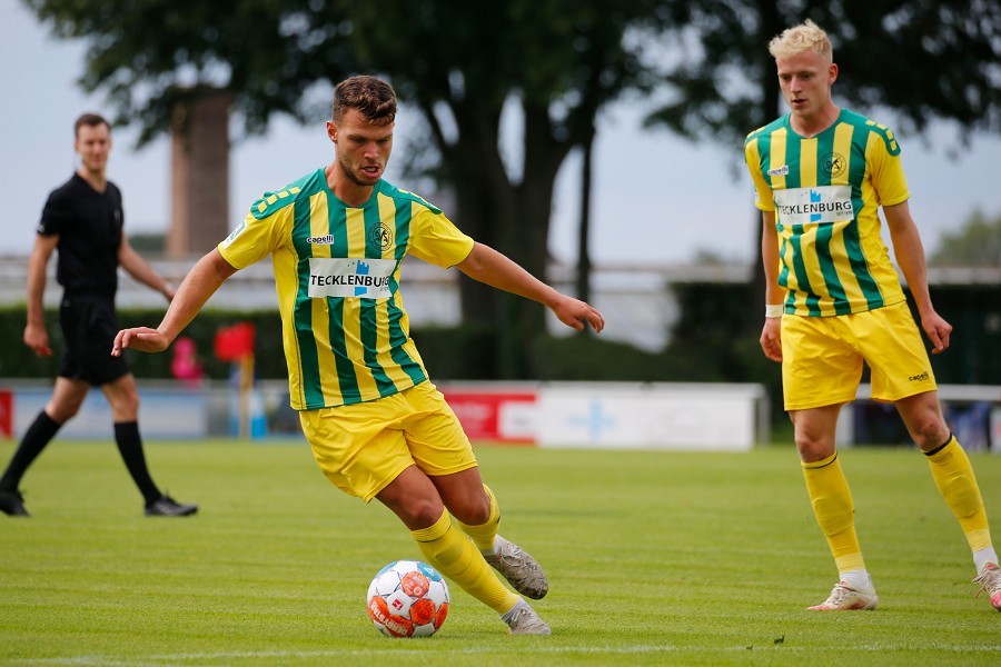 SV Straelen vs. Wuppertaler SV (2021/22)_26
