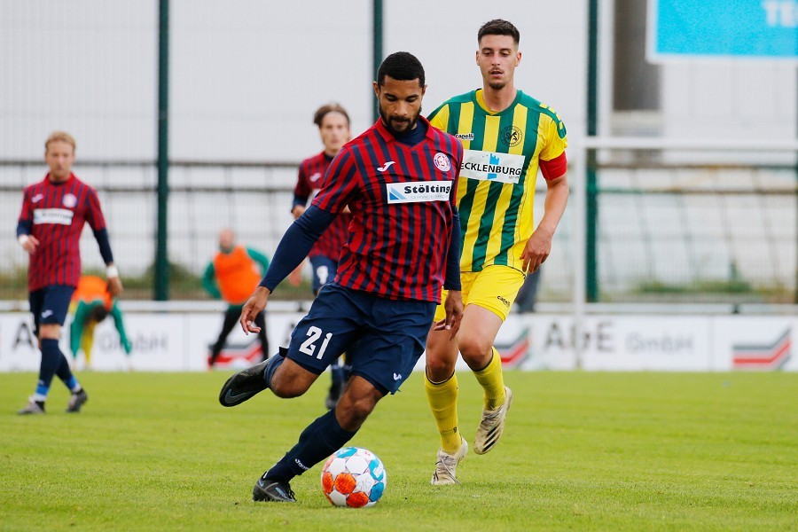 SV Straelen vs. Wuppertaler SV (2021/22)_54