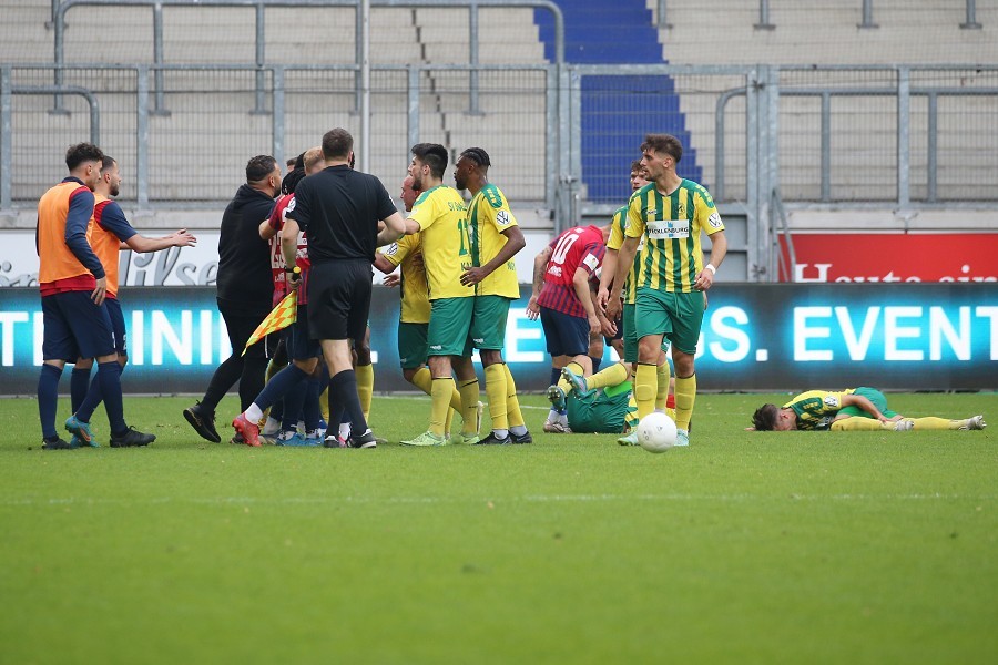 SV Straelen vs. Wuppertaler SV (2021/22)_14