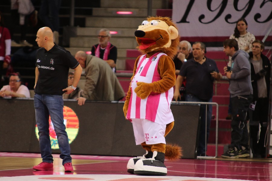 Telekom Baskets Bonn- BK Opava (2018/19)_1