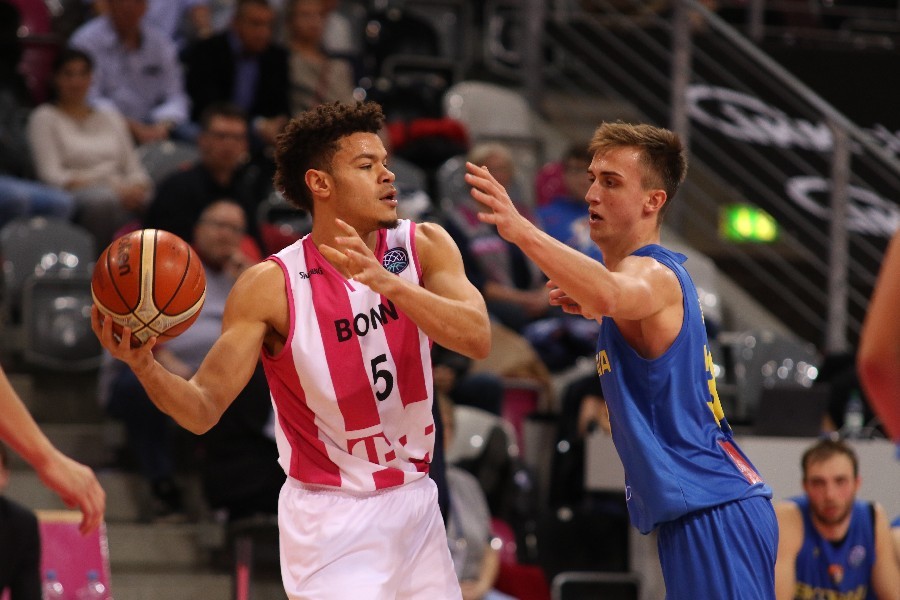 Telekom Baskets Bonn- BK Opava (2018/19)_38