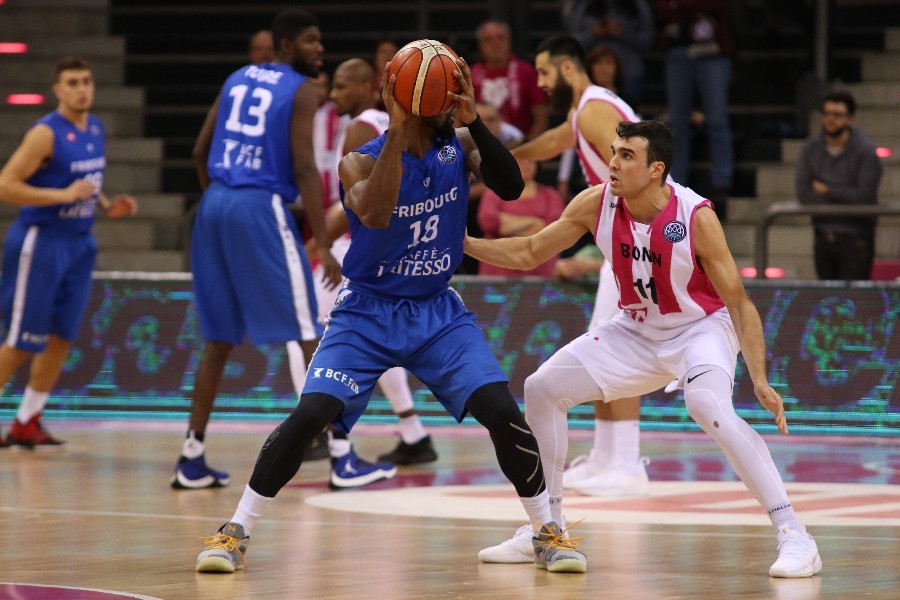 Telekom Baskets Bonn-  Fribourg Olympic Basket (2018/19)_14