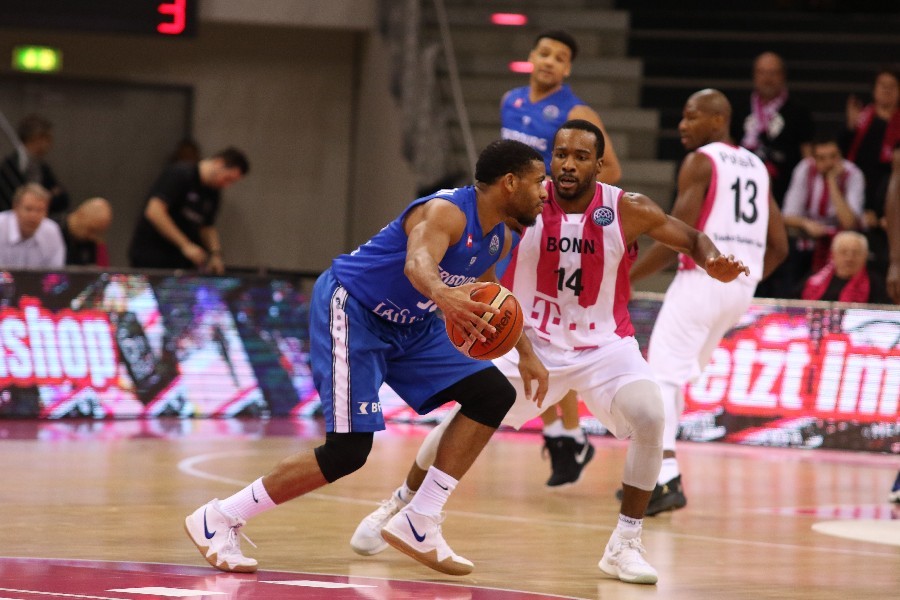 Telekom Baskets Bonn-  Fribourg Olympic Basket (2018/19)_21