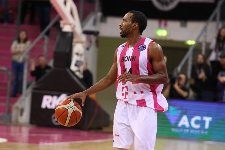 Telekom Baskets Bonn-  Fribourg Olympic Basket (2018/19)_22