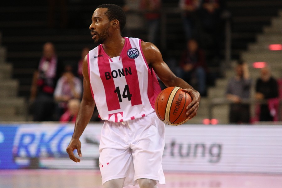 Telekom Baskets Bonn-  Fribourg Olympic Basket (2018/19)_24
