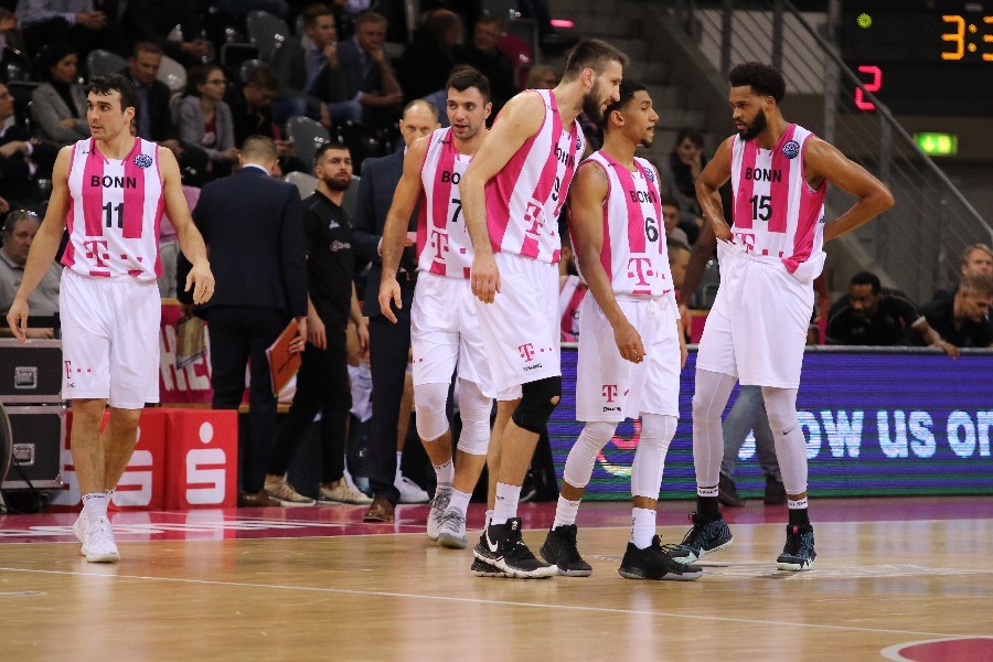 Telekom Baskets Bonn- Hapoel Holon (2018/19)_11