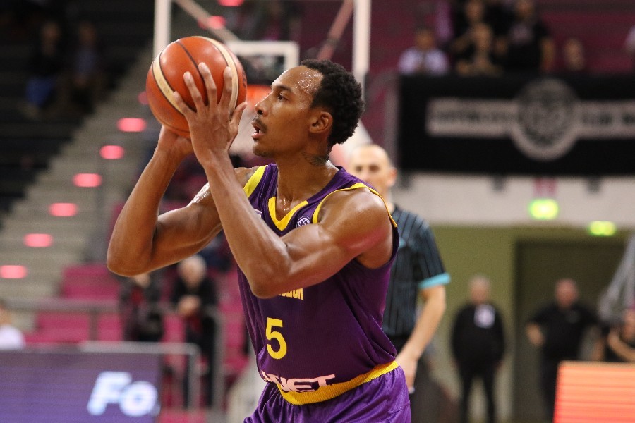 Telekom Baskets Bonn- Hapoel Holon (2018/19)_16