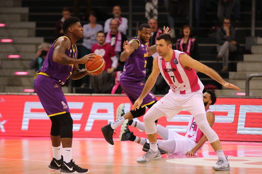 Telekom Baskets Bonn- Hapoel Holon (2018/19)_19