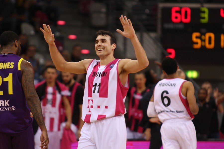 Telekom Baskets Bonn- Hapoel Holon (2018/19)_23