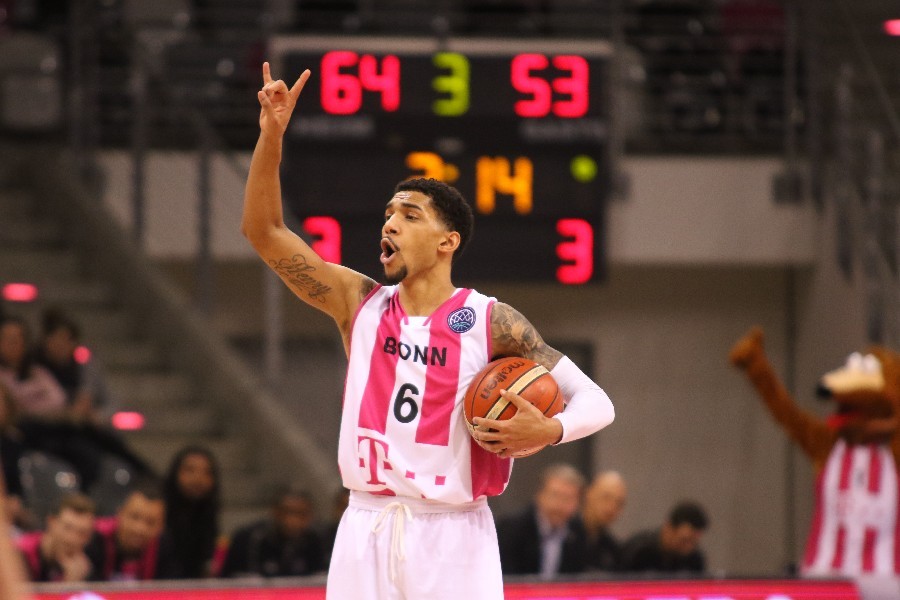 Telekom Baskets Bonn- Hapoel Holon (2018/19)_26