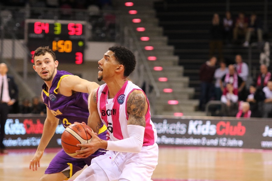 Telekom Baskets Bonn- Hapoel Holon (2018/19)_27