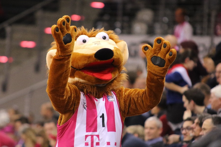 Telekom Baskets Bonn- Hapoel Holon (2018/19)_28