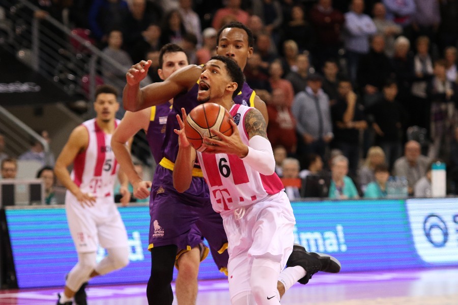 Telekom Baskets Bonn- Hapoel Holon (2018/19)_35