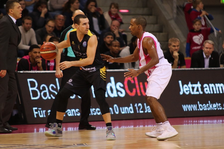 Telekom Baskets Bonn- Iberostar Tenerife (2018/19)_8