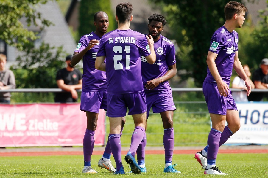 Teutonia St. Tönis vs. SV Straelen (2021/22)_34