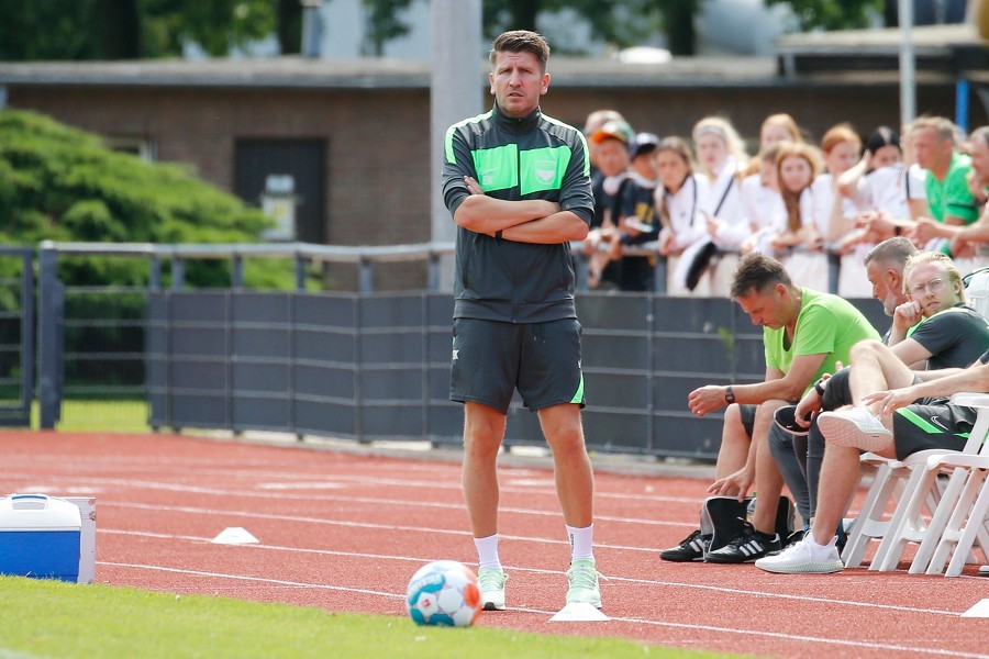 Teutonia St. Tönis vs. SV Straelen (2021/22)_3