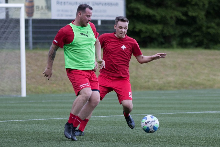 Training 1. FC Viersen A-Jugend/ Zweite (01.06.2021)_23