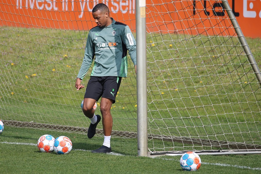 Training Borussia Mönchengladbach (14.04.2022)_22