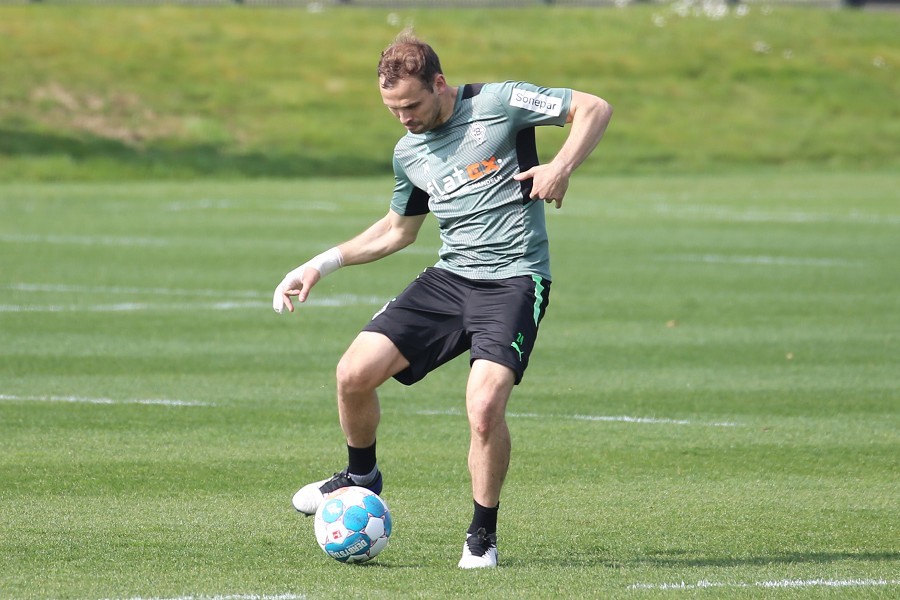 Training Borussia Mönchengladbach (14.04.2022)_27
