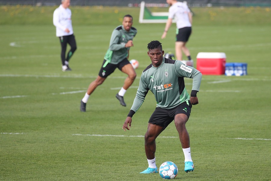 Training Borussia Mönchengladbach (14.04.2022)_29