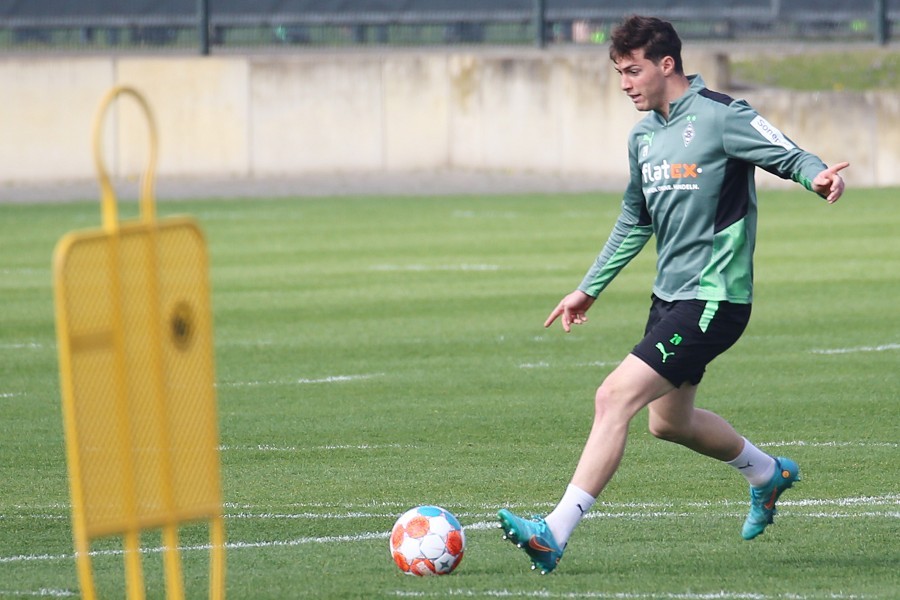 Training Borussia Mönchengladbach (14.04.2022)_34