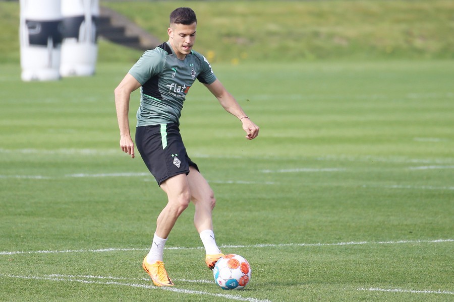 Training Borussia Mönchengladbach (14.04.2022)_35