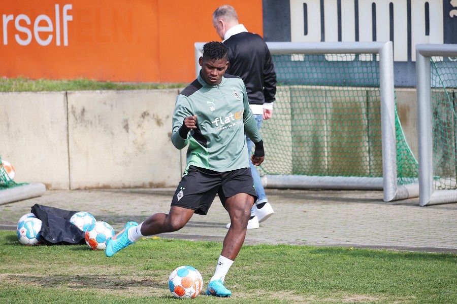 Training Borussia Mönchengladbach (14.04.2022)_5