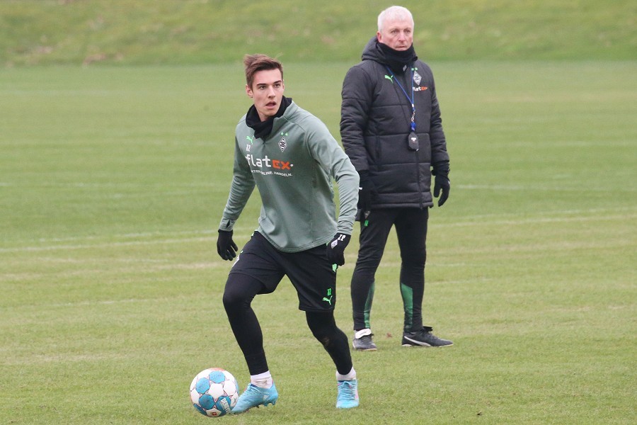 Training Borussia Mönchengladbach (25.01.2022)_43