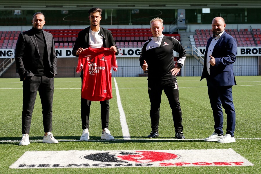 Training Helmond Sport + Präsentation Berk Cetin_32