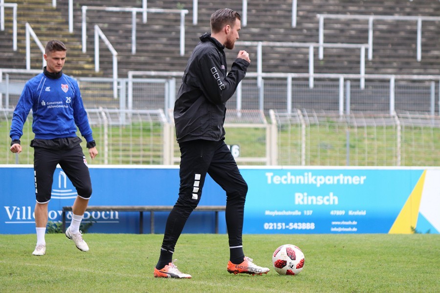 Training KFC Uerdingen 05.04.2019_11