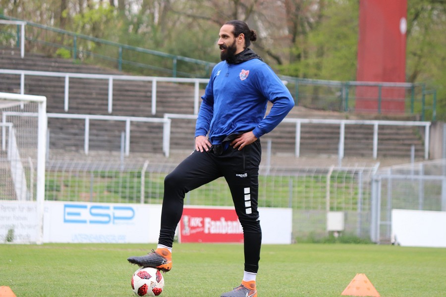 Training KFC Uerdingen 05.04.2019_12