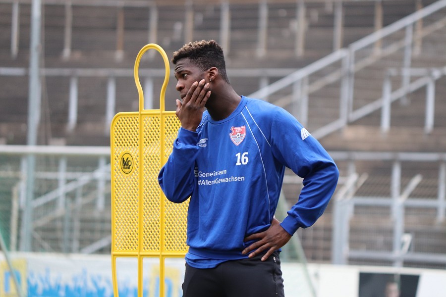 Training KFC Uerdingen 05.04.2019_23