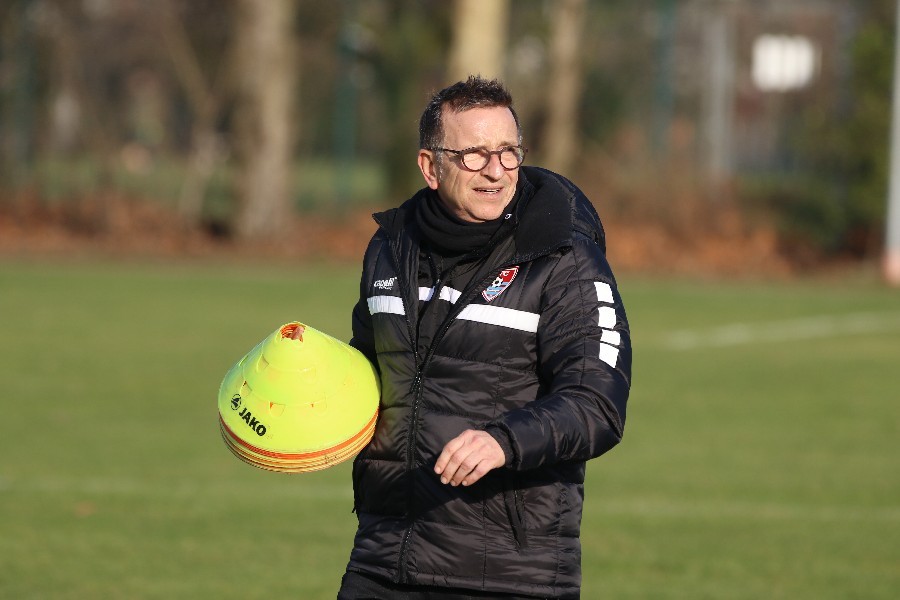 Training KFC Uerdingen 12.02.2019_15