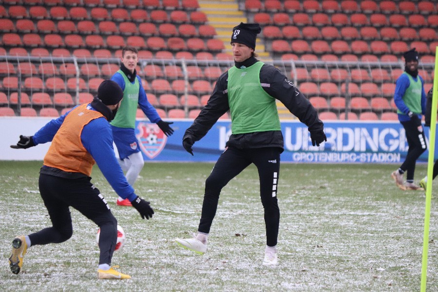 Training KFC Uerdingen 16.12.2018_32